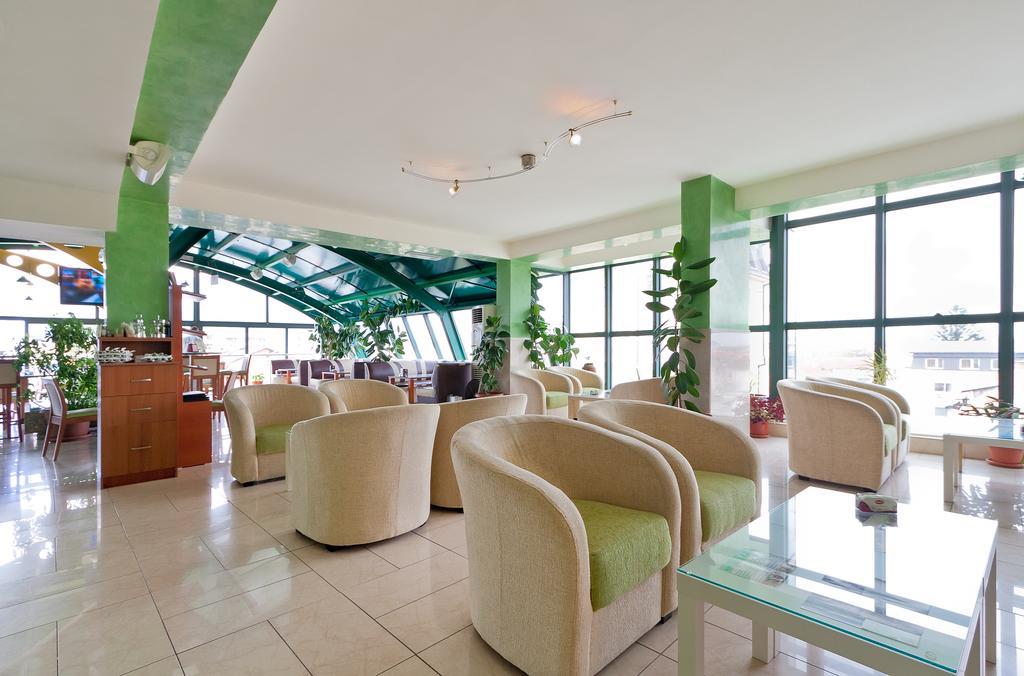 Green Center Gili Gostivar Bagian luar foto